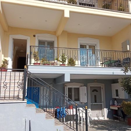 Teo'S House 3 Apartment Калампака Екстериор снимка
