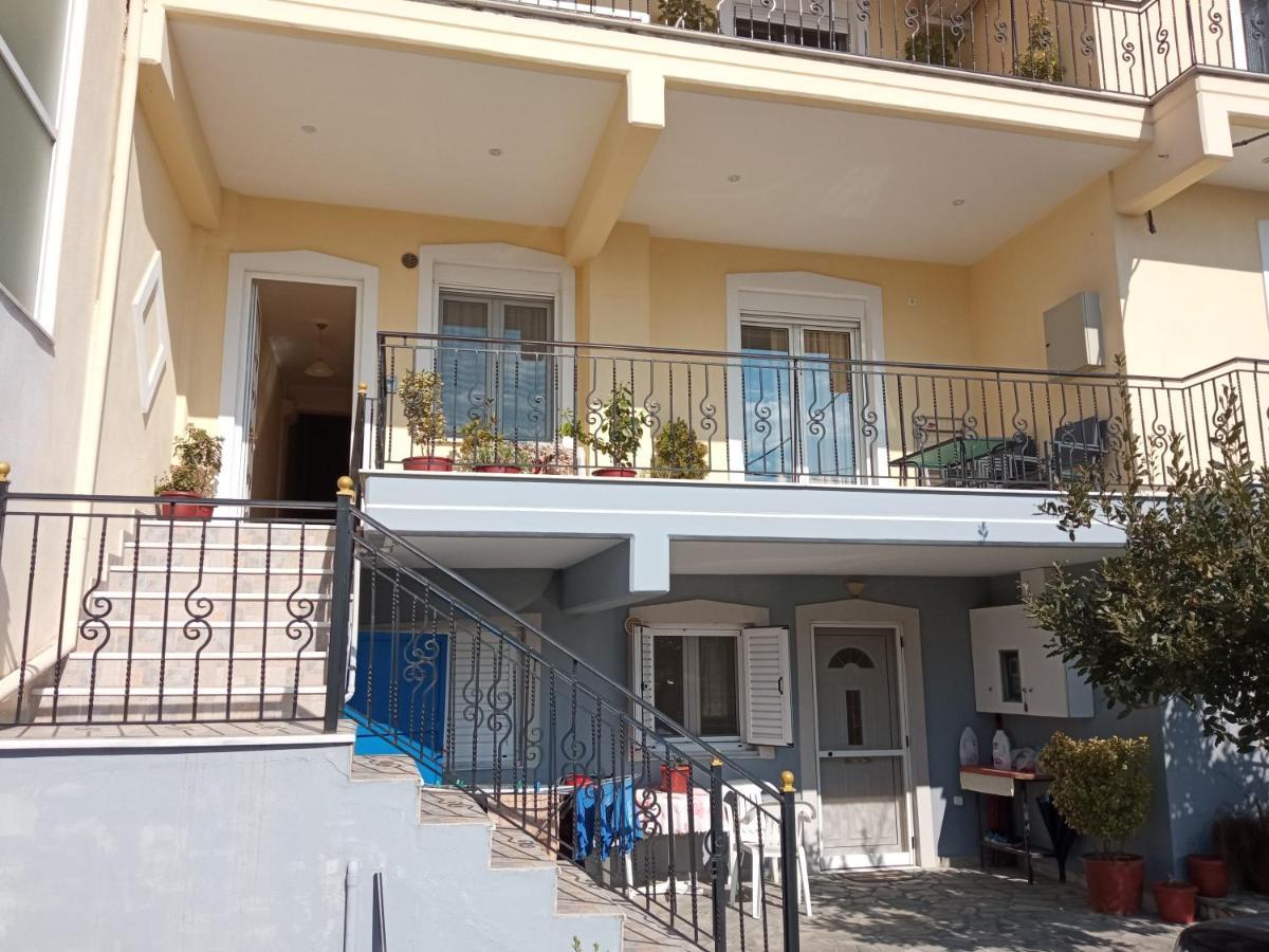 Teo'S House 3 Apartment Калампака Екстериор снимка